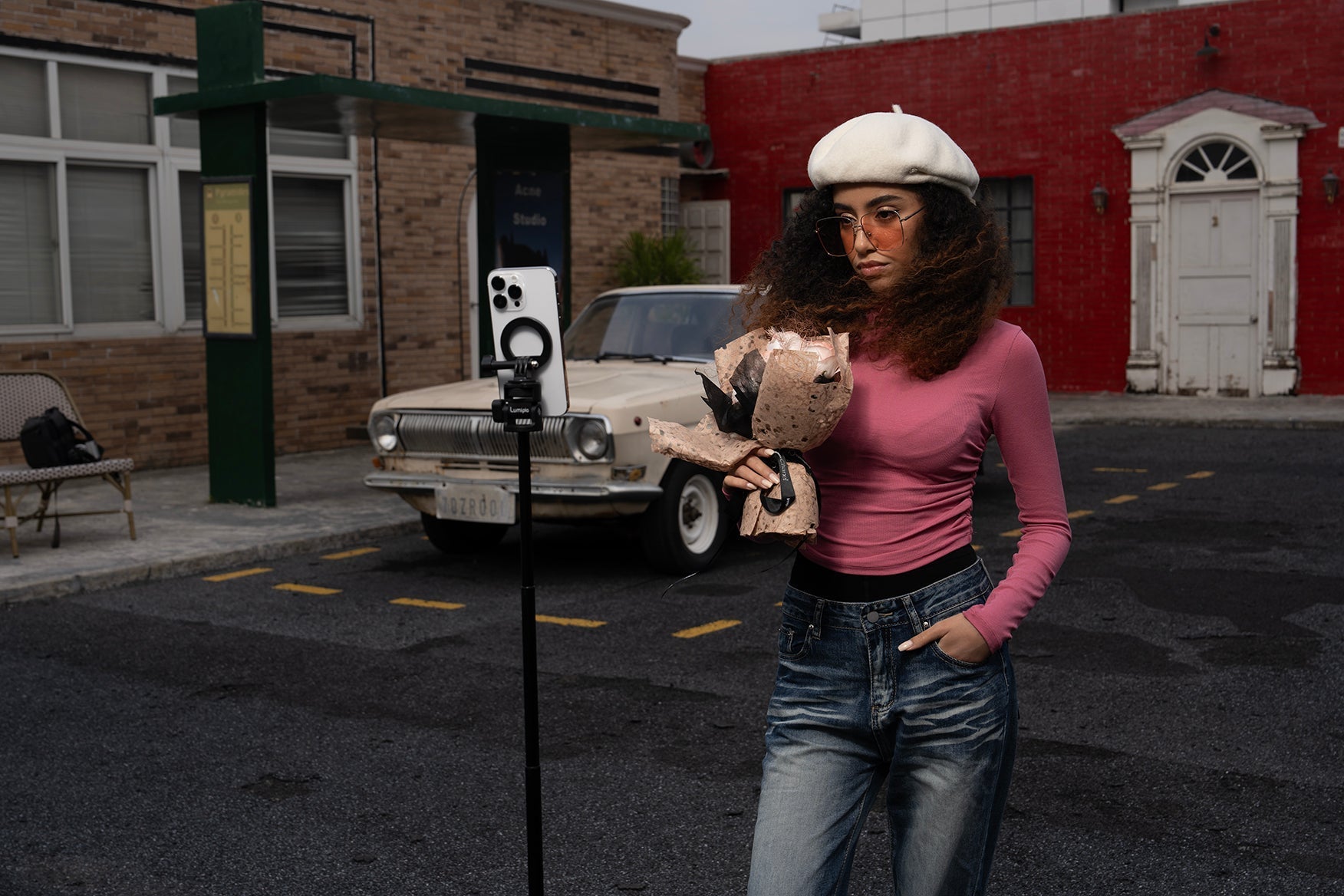 magsafe-phone-tripod-for-content