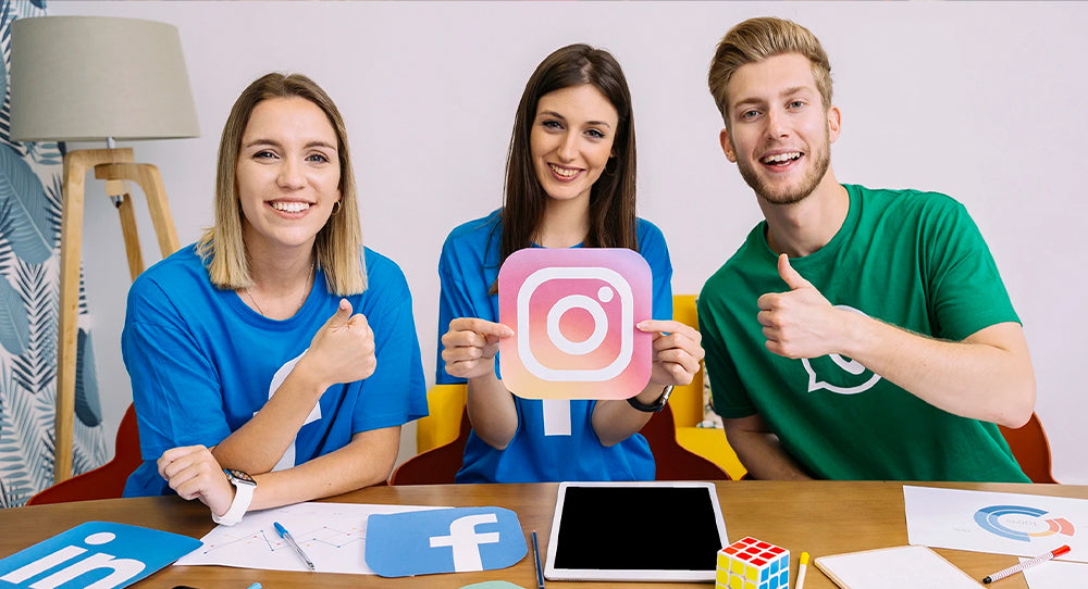 Group of social media ambassadors for Lumipia