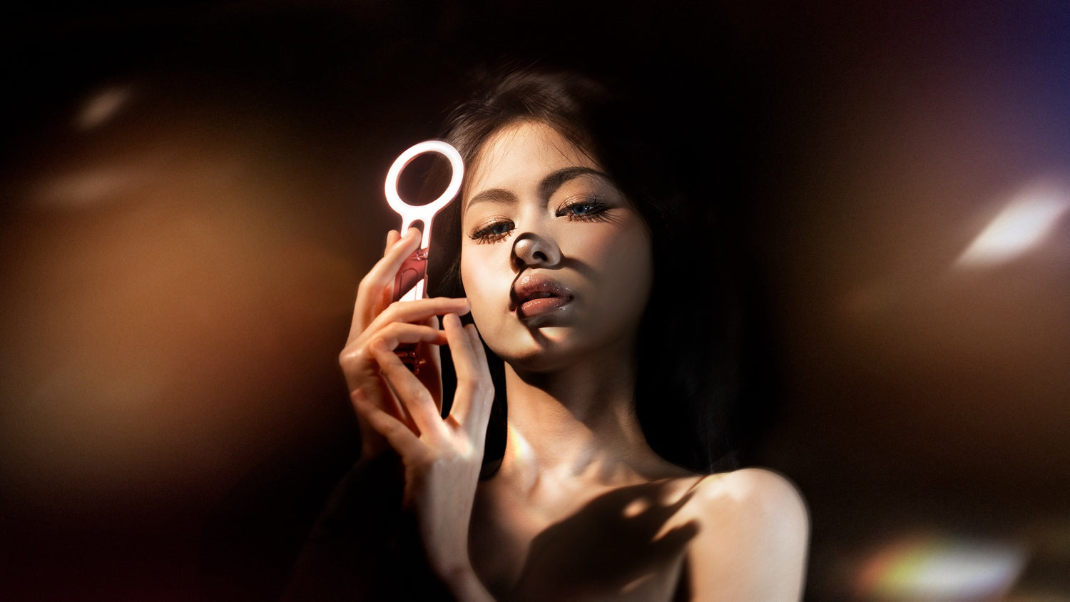 Portable Foldable Magnetic Phone Tripod Stand in Pocket Size